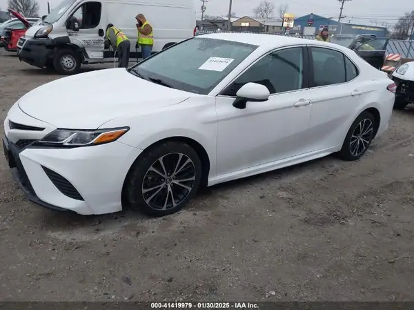 4T1G11AK7LU939737 2020 TOYOTA CAMRY - Image 2