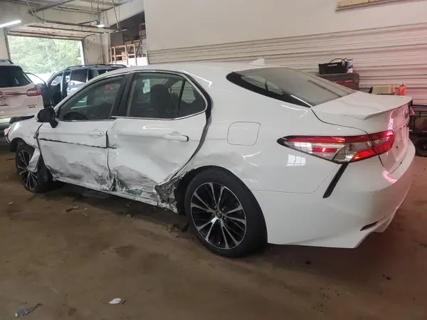 4T1G11AK7LU940189 2020 TOYOTA CAMRY - Image 2