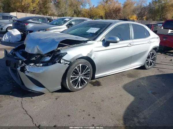 4T1G11AK7LU942167 2020 TOYOTA CAMRY - Image 2