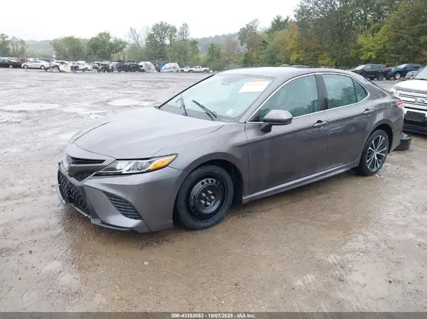 4T1G11AK7LU943920 2020 TOYOTA CAMRY - Image 2