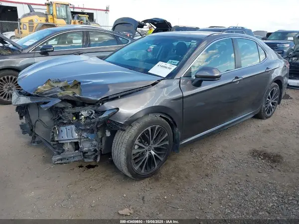 4T1G11AK7LU952701 2020 TOYOTA CAMRY - Image 2