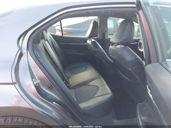 4T1G11AK7LU952701 2020 TOYOTA CAMRY - Image 8