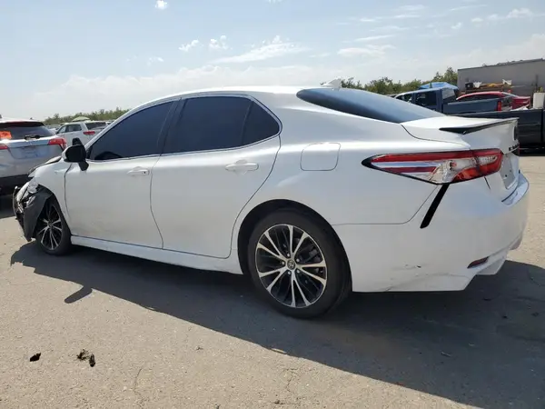 4T1G11AK7LU955906 2020 TOYOTA CAMRY - Image 2