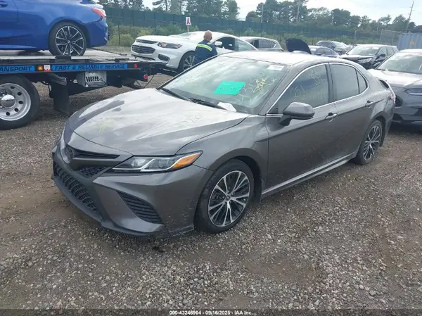 4T1G11AK7LU964735 2020 TOYOTA CAMRY - Image 2