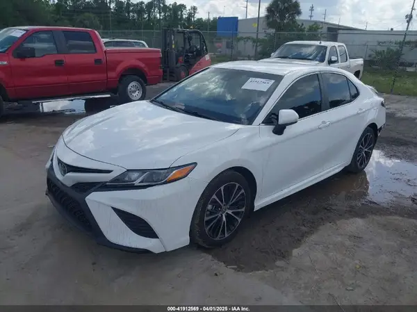 4T1G11AK7LU975234 2020 TOYOTA CAMRY - Image 2