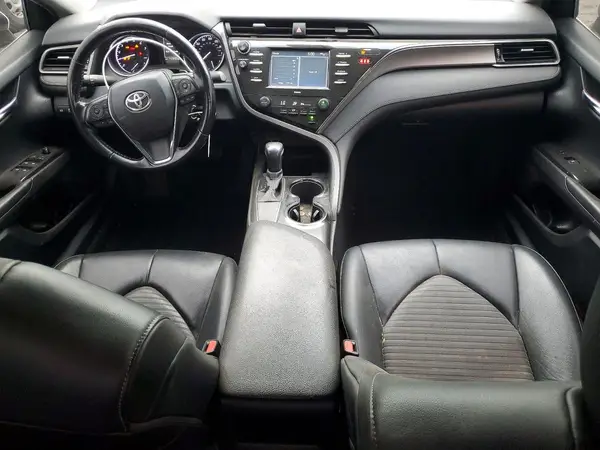 4T1G11AK7LU975489 2020 TOYOTA CAMRY - Image 8