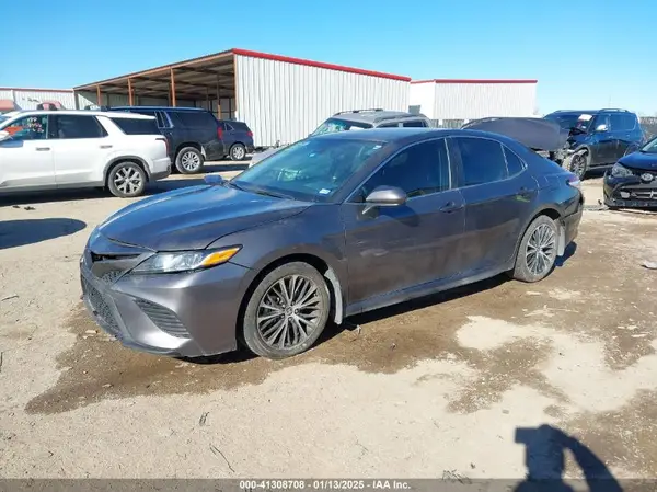 4T1G11AK7LU977775 2020 TOYOTA CAMRY - Image 2