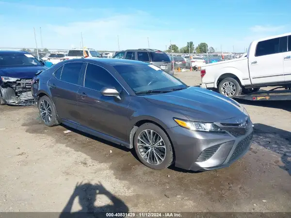 4T1G11AK7LU979767 2020 TOYOTA CAMRY - Image 1
