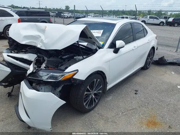 4T1G11AK7LU980482 2020 TOYOTA CAMRY - Image 2