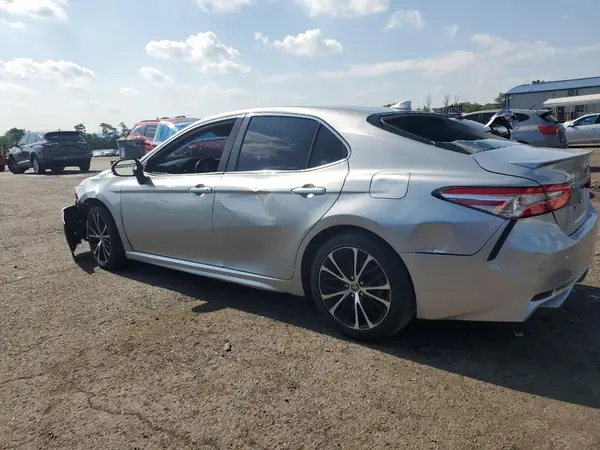 4T1G11AK7LU983706 2020 TOYOTA CAMRY - Image 2
