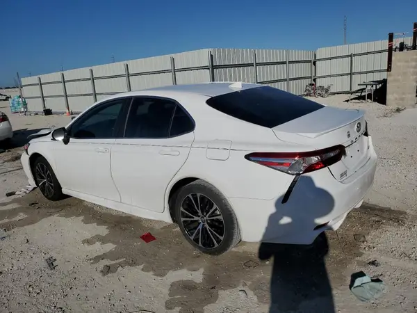 4T1G11AK7LU985634 2020 TOYOTA CAMRY - Image 2