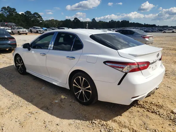 4T1G11AK7LU989974 2020 TOYOTA CAMRY - Image 2