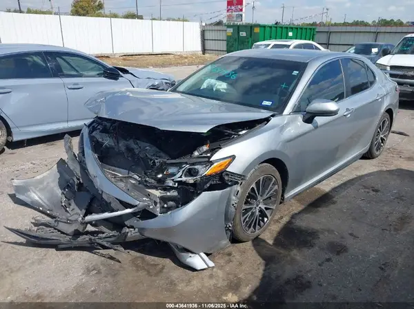 4T1G11AK7LU993538 2020 TOYOTA CAMRY - Image 2