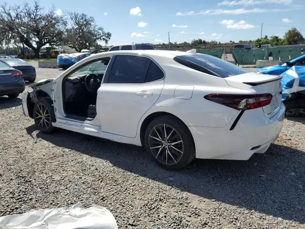 4T1G11AK7MU407552 2021 TOYOTA CAMRY - Image 2