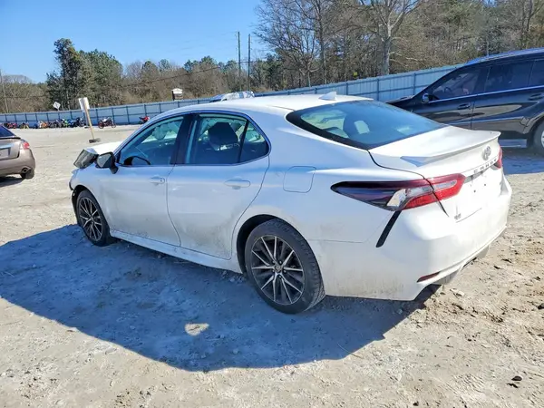4T1G11AK7MU408006 2021 TOYOTA CAMRY - Image 2