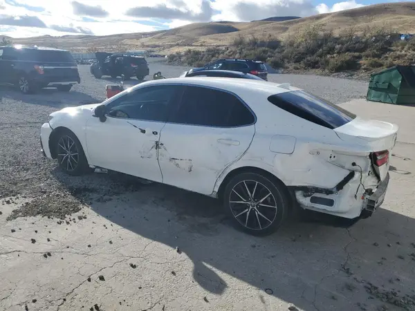 4T1G11AK7MU411858 2021 TOYOTA CAMRY - Image 2