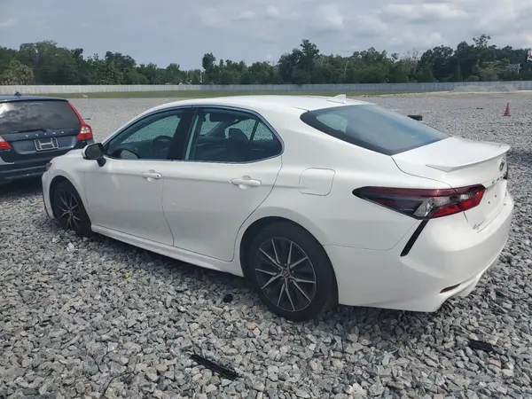 4T1G11AK7MU416610 2021 TOYOTA CAMRY - Image 2