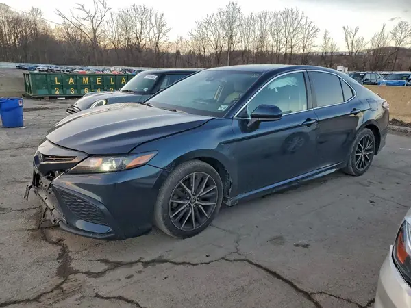 4T1G11AK7MU417823 2021 TOYOTA CAMRY - Image 1