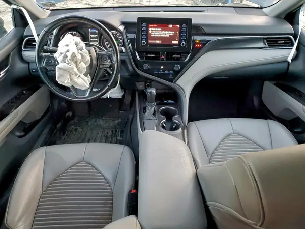 4T1G11AK7MU417823 2021 TOYOTA CAMRY - Image 8