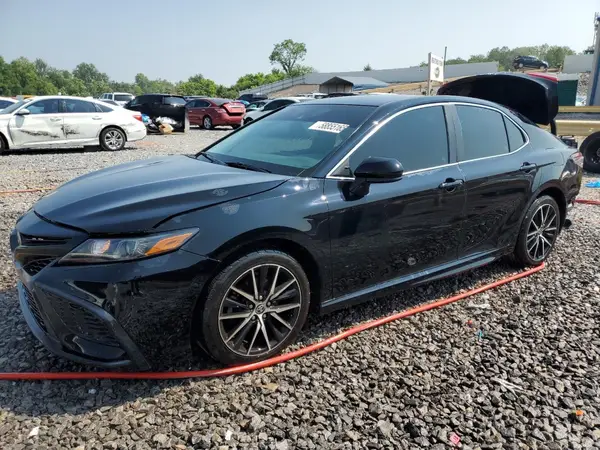 4T1G11AK7MU418356 2021 TOYOTA CAMRY - Image 1