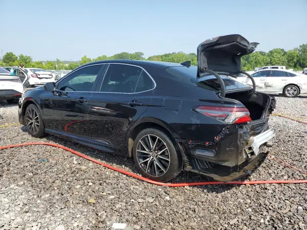 4T1G11AK7MU418356 2021 TOYOTA CAMRY - Image 2