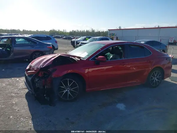 4T1G11AK7MU420205 2021 TOYOTA CAMRY - Image 2