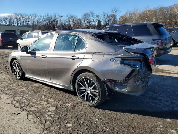 4T1G11AK7MU426148 2021 TOYOTA CAMRY - Image 2