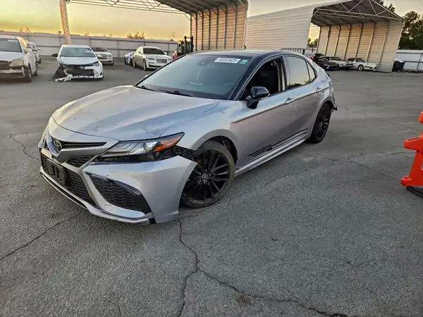 4T1G11AK7MU429342 2021 TOYOTA CAMRY - Image 1