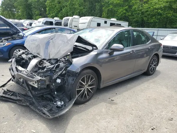 4T1G11AK7MU435710 2021 TOYOTA CAMRY - Image 1