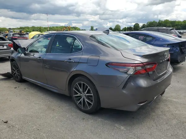4T1G11AK7MU435710 2021 TOYOTA CAMRY - Image 2
