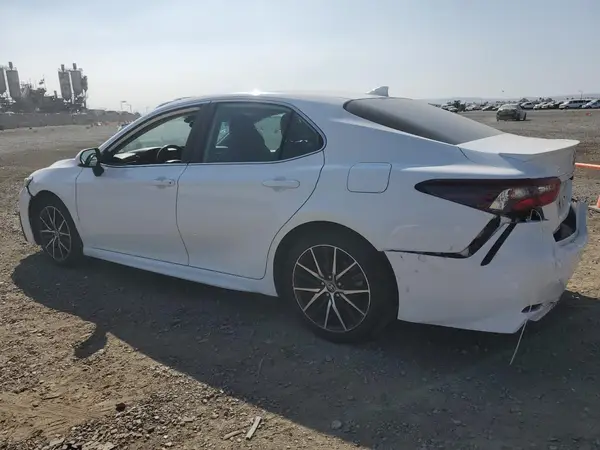 4T1G11AK7MU436839 2021 TOYOTA CAMRY - Image 2