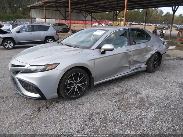 4T1G11AK7MU441037 2021 TOYOTA CAMRY - Image 2