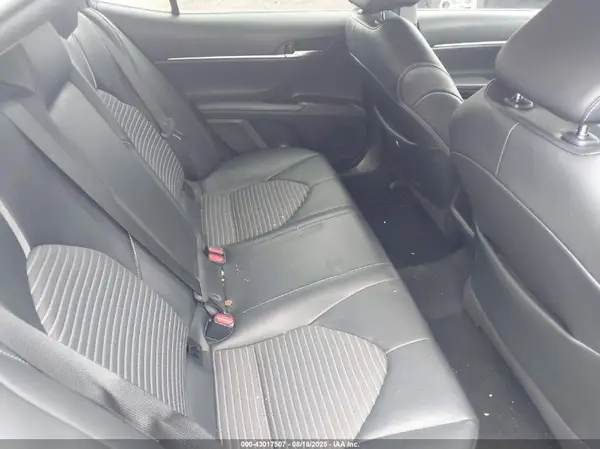 4T1G11AK7MU443550 2021 TOYOTA CAMRY - Image 8
