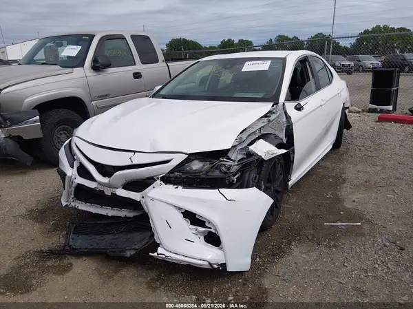 4T1G11AK7MU444830 2021 TOYOTA CAMRY - Image 2