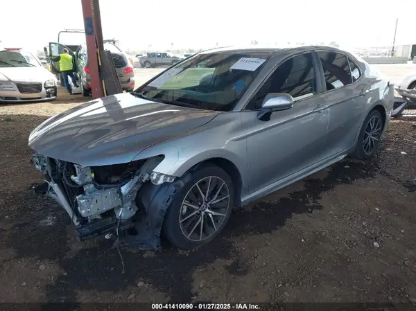 4T1G11AK7MU452250 2021 TOYOTA CAMRY - Image 2