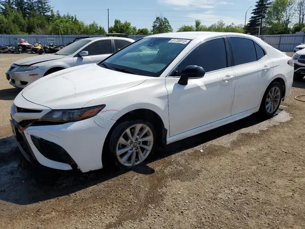 4T1G11AK7MU452748 2021 TOYOTA CAMRY - Image 1