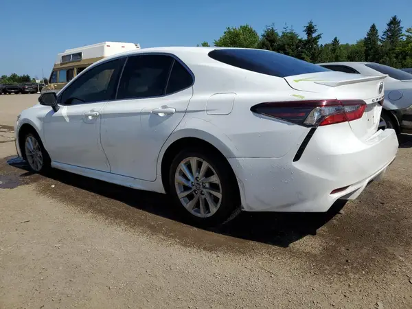 4T1G11AK7MU452748 2021 TOYOTA CAMRY - Image 2