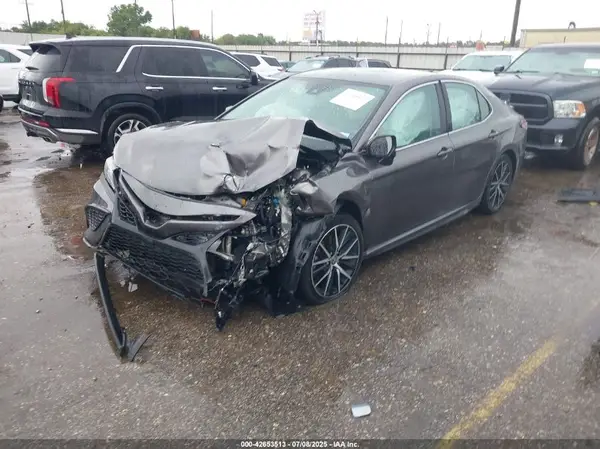 4T1G11AK7MU457948 2021 TOYOTA CAMRY - Image 2