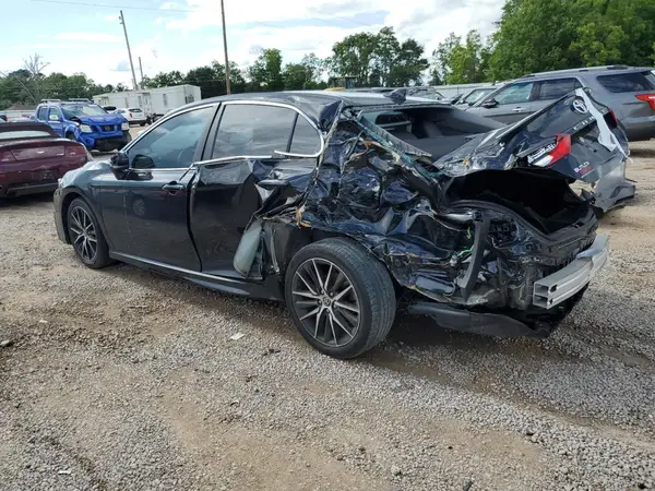 4T1G11AK7MU461594 2021 TOYOTA CAMRY - Image 2