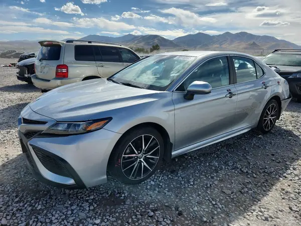 4T1G11AK7MU465693 2021 TOYOTA CAMRY - Image 1