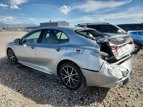 4T1G11AK7MU465693 2021 TOYOTA CAMRY - Image 2