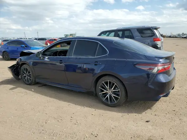 4T1G11AK7MU468304 2021 TOYOTA CAMRY - Image 2