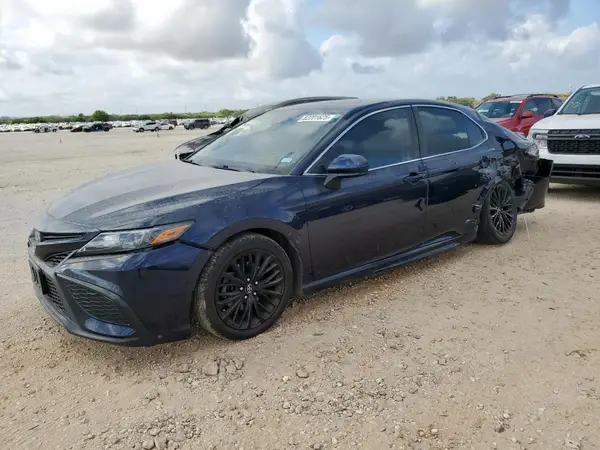 4T1G11AK7MU470148 2021 TOYOTA CAMRY - Image 1