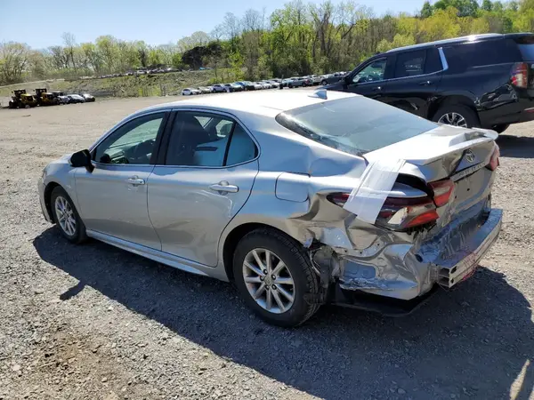 4T1G11AK7MU476113 2021 TOYOTA CAMRY - Image 2