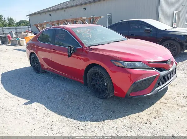 4T1G11AK7MU478895 2021 TOYOTA CAMRY - Image 1