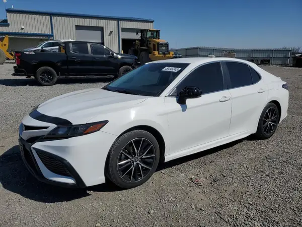 4T1G11AK7MU480923 2021 TOYOTA CAMRY - Image 1