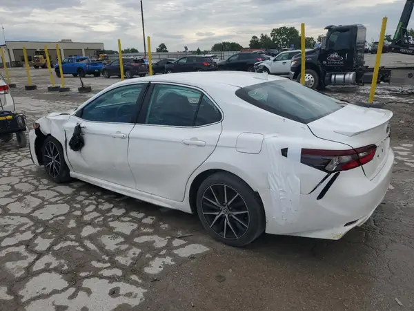 4T1G11AK7MU483059 2021 TOYOTA CAMRY - Image 2
