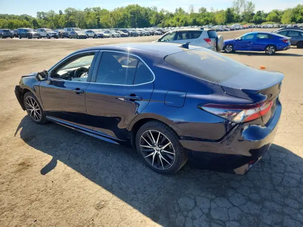 4T1G11AK7MU486706 2021 TOYOTA CAMRY - Image 2