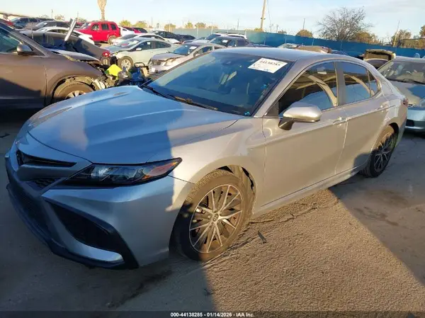 4T1G11AK7MU488519 2021 TOYOTA CAMRY - Image 2