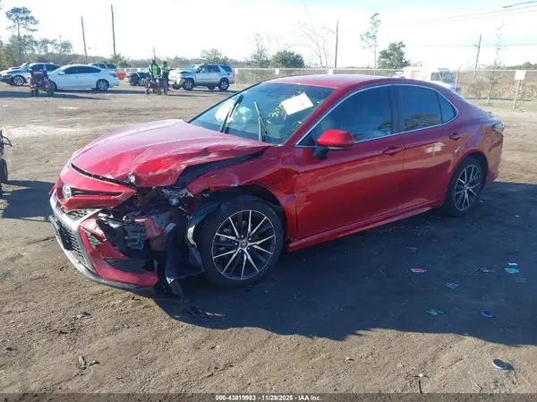 4T1G11AK7MU491081 2021 TOYOTA CAMRY - Image 2